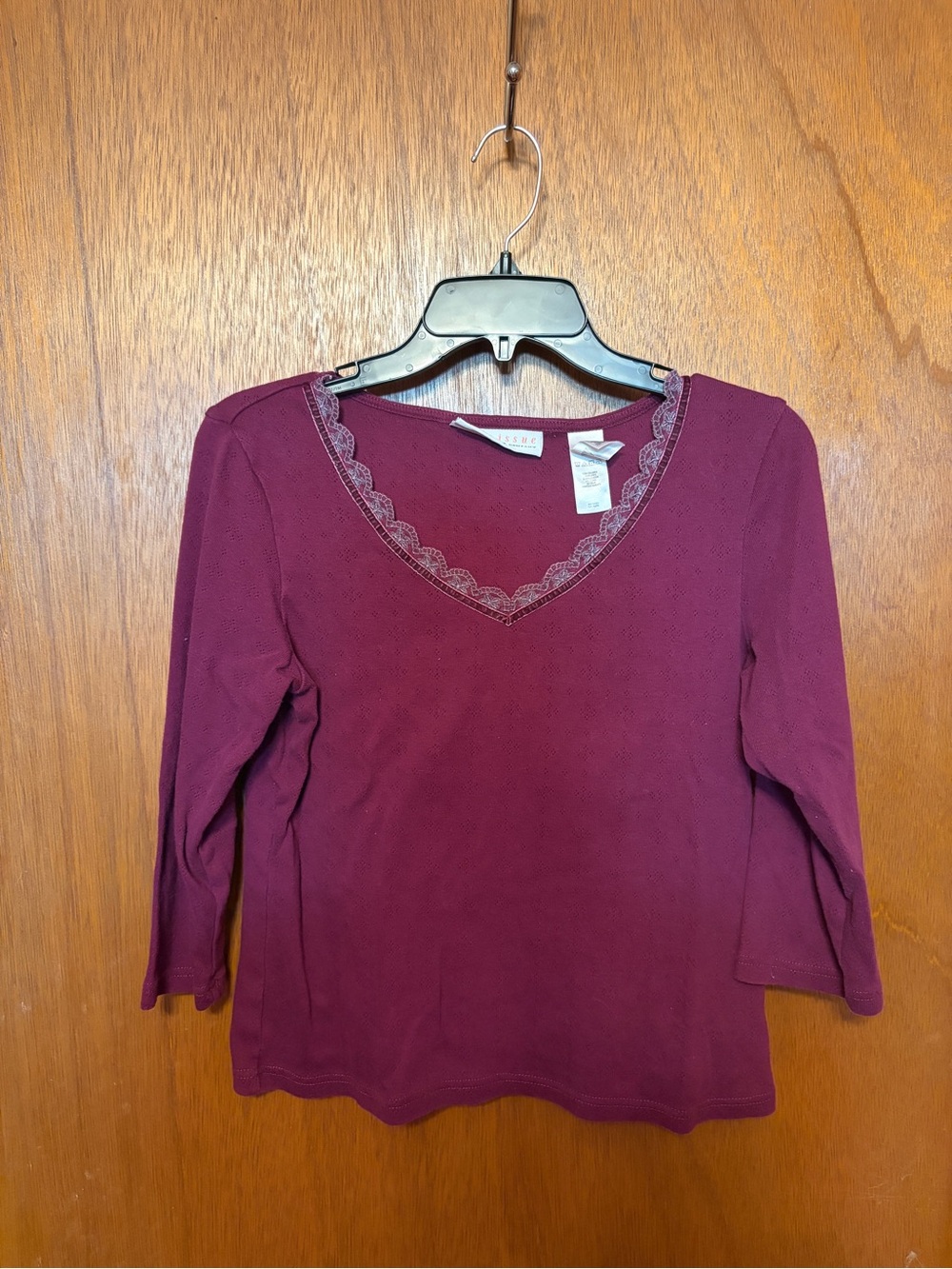 Women's V-Neck Vintage Lace Trim Top in Wine
